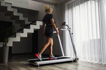 Бігова доріжка FitLogic T116W+ - фото 1