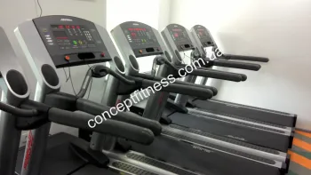 Професійна бігова доріжка Life Fitness 95ti - фото 14870